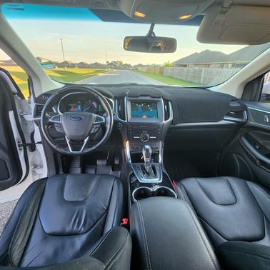 White 2016 Ford Edge Titanium