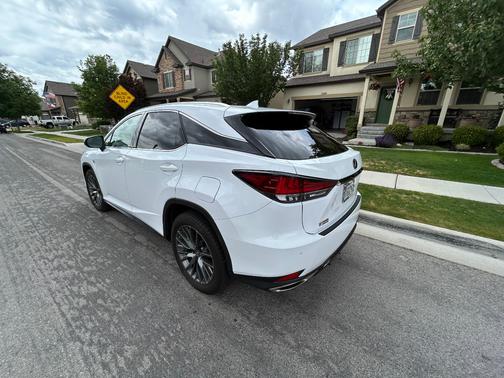 White 2022 Lexus RX 350 F SPORT Handling