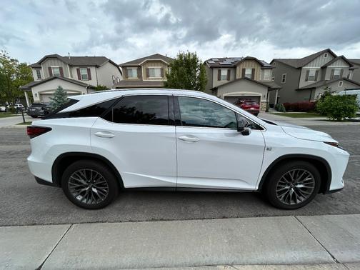 White 2022 Lexus RX 350 F SPORT Handling
