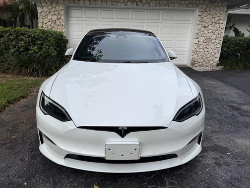 2022 Tesla Model S Long Range