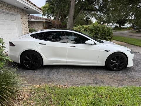 2022 Tesla Model S Long Range