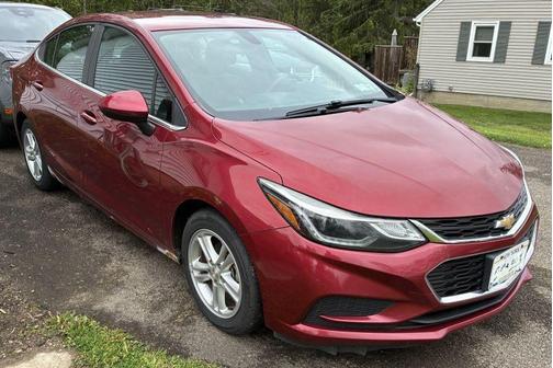 Red 2017 Chevrolet Cruze LT