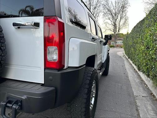 2006 Hummer H3 Base