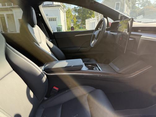2023 Tesla Model X Base
