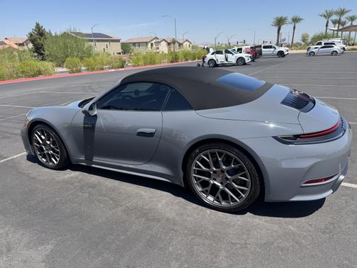 2025 Porsche 911 Carrera