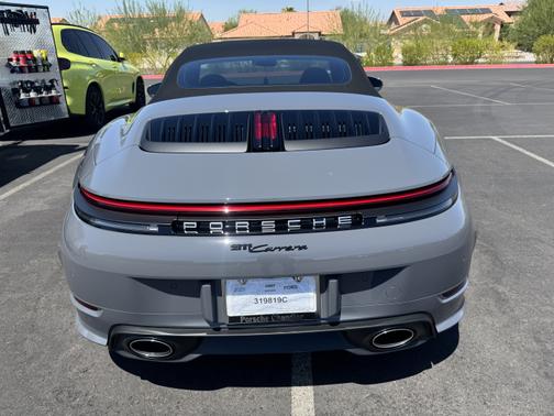 2025 Porsche 911 Carrera