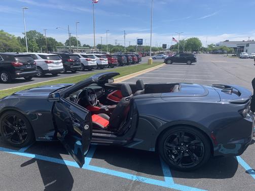 Photo 1 of 2 of 2019 Chevrolet Camaro 3LT