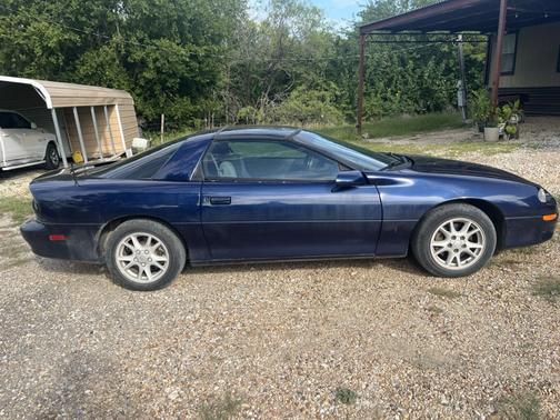 2000 Chevrolet Camaro Base
