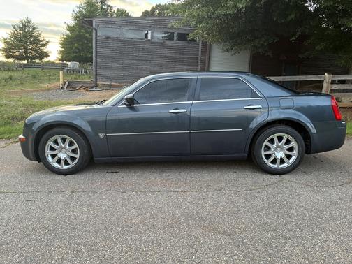 Gray 2007 Chrysler 300C Base
