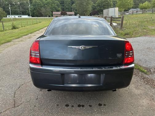 Gray 2007 Chrysler 300C Base