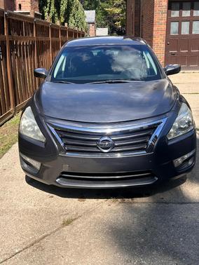 Gray 2014 Nissan Altima 2.5 S