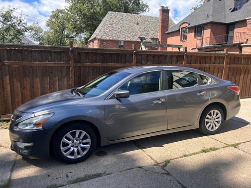 Gray 2014 Nissan Altima 2.5 S