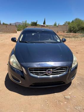 Blue 2013 Volvo S60 T5