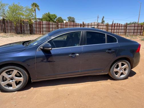 Blue 2013 Volvo S60 T5