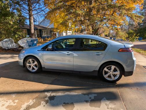 2014 Chevrolet Volt Base