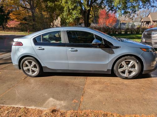 2014 Chevrolet Volt Base