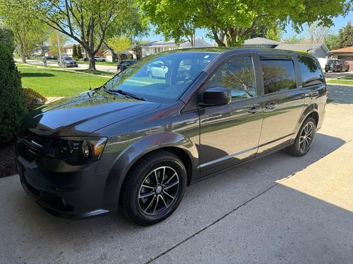 Gray 2018 Dodge Grand Caravan SE