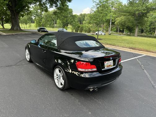 Black 2009 BMW 135 i