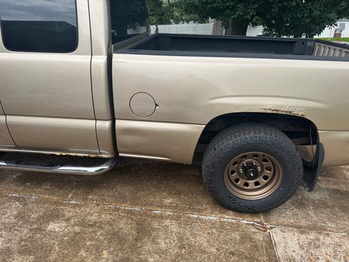 Gold 2004 Chevrolet Silverado 1500 LS Extended Cab