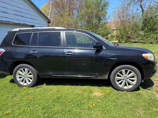 Black 2010 Toyota Highlander Hybrid Limited