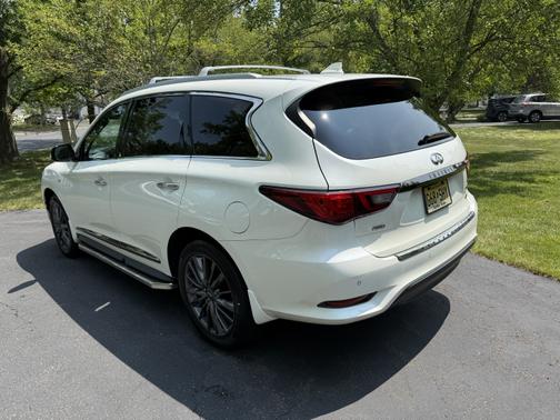 2020 INFINITI QX60 LUXE