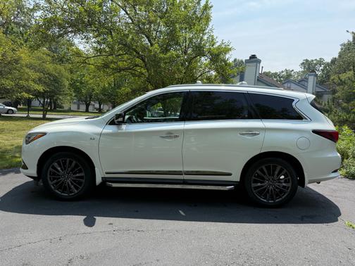 2020 INFINITI QX60 LUXE