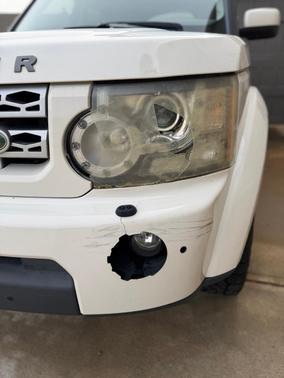 Beige 2010 Land Rover LR4 Base