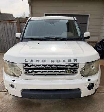Beige 2010 Land Rover LR4 Base