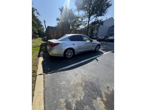2015 INFINITI Q50 Premium
