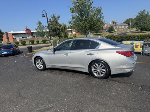 2015 INFINITI Q50 Premium