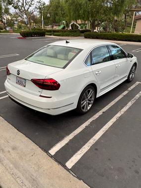 White 2017 Volkswagen Passat 1.8T R-Line w/Comfort