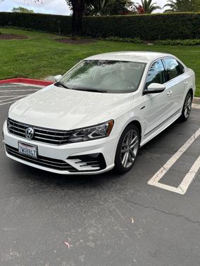 White 2017 Volkswagen Passat 1.8T R-Line w/Comfort