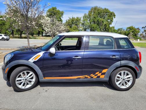 2012 MINI Cooper Countryman Base