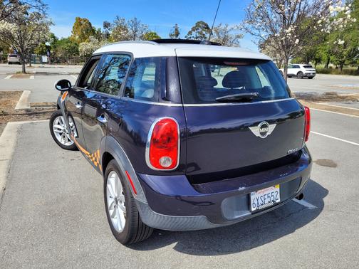 2012 MINI Cooper Countryman Base