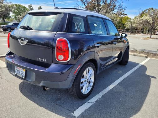 2012 MINI Cooper Countryman Base