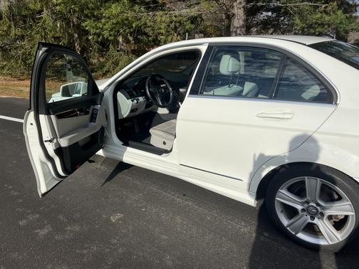 2011 Mercedes-Benz C-Class C 300 4MATIC Sport