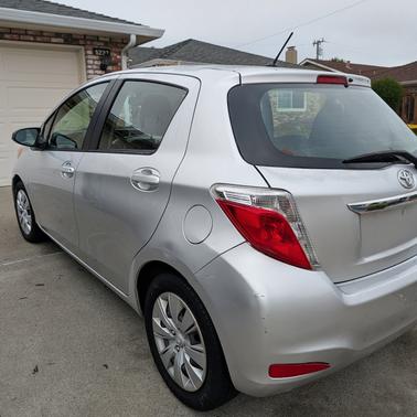 2013 Toyota Yaris LE