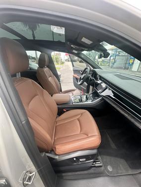 2023 Audi Q7 55 Premium Plus
