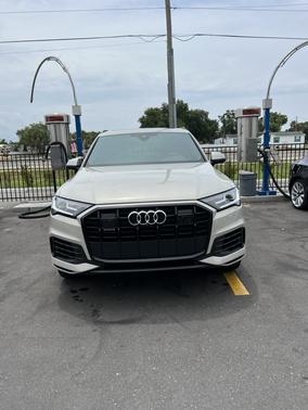 2023 Audi Q7 55 Premium Plus