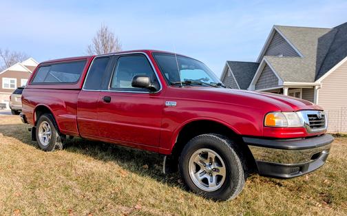 1999 Mazda B3000 SE Cab Plus