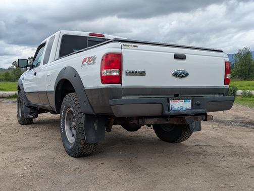 White 2007 Ford Ranger FX4 SuperCab
