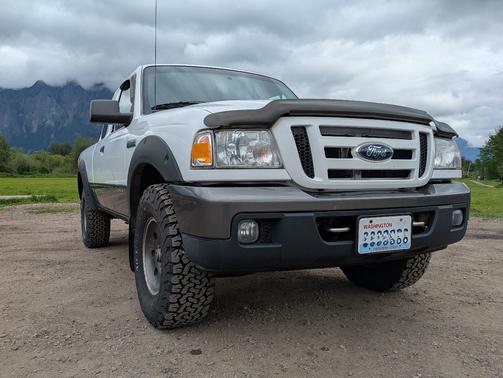 White 2007 Ford Ranger FX4 SuperCab