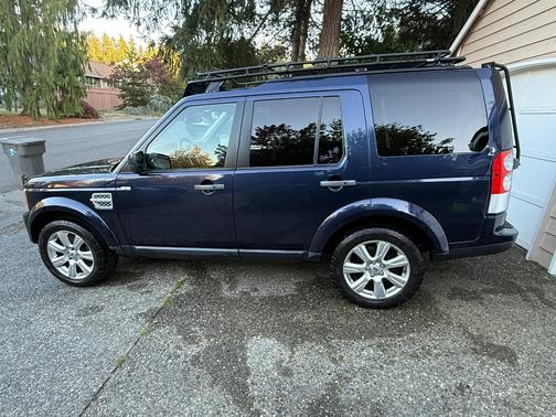 Blue 2013 Land Rover LR4 Lux