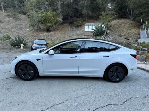 2023 Tesla Model 3 Base
