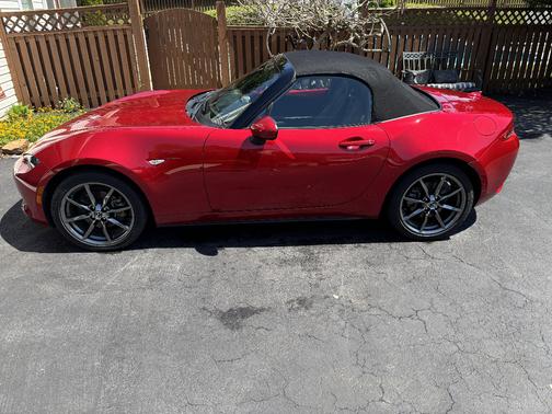 Red 2016 Mazda MX-5 Miata Grand Touring