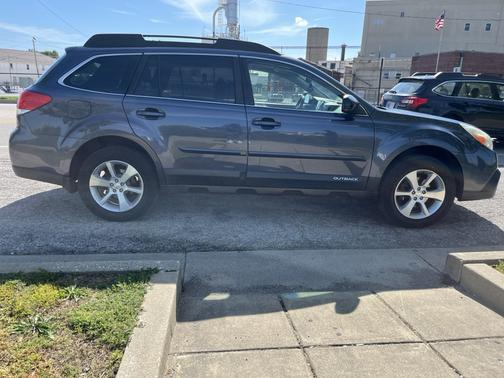Gray 2014 Subaru Outback 2.5i Limited