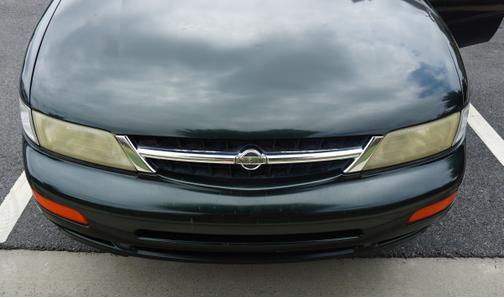 1998 Nissan Maxima SE