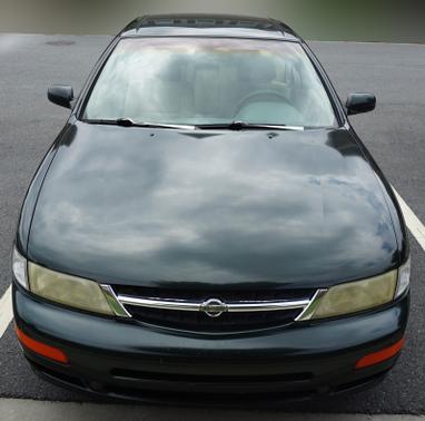 1998 Nissan Maxima SE