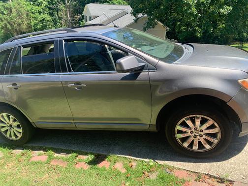 Gray 2010 Ford Edge Limited