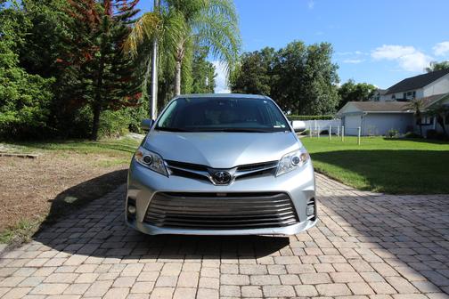 Silver 2020 Toyota Sienna XLE Auto Access Seat
